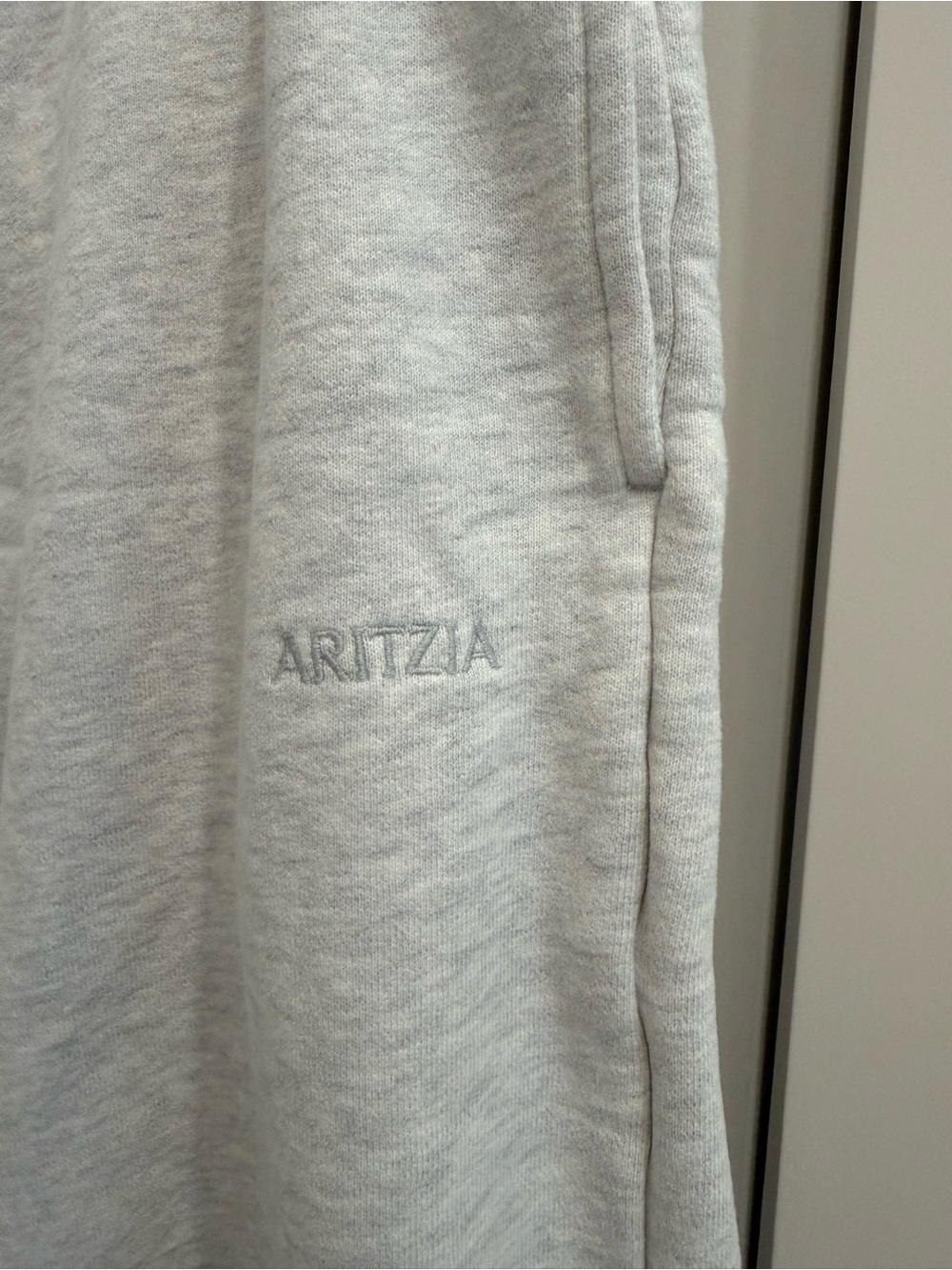 Aritzia Cozy Sweatfleece Boyfriend Wide Sweatpant - Light Gray - Picture 5 of 7
